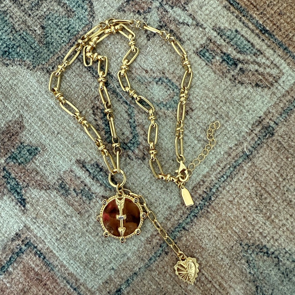 Electric picks gold necklace - Picture 2 of 5